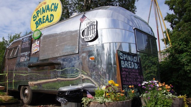 Airstream food cart in Talkeetna